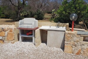 Property grounds - Villa Pescoluse With Pool and Sea View (Salve)