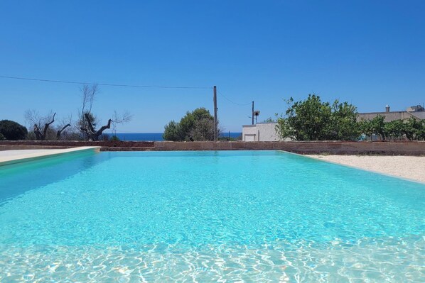 Seasonal outdoor pool - Villa Pescoluse With Pool and Sea View (Salve)