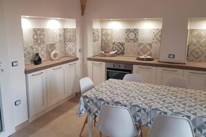 Dining - Villa Pescoluse With Pool and Sea View (Salve)