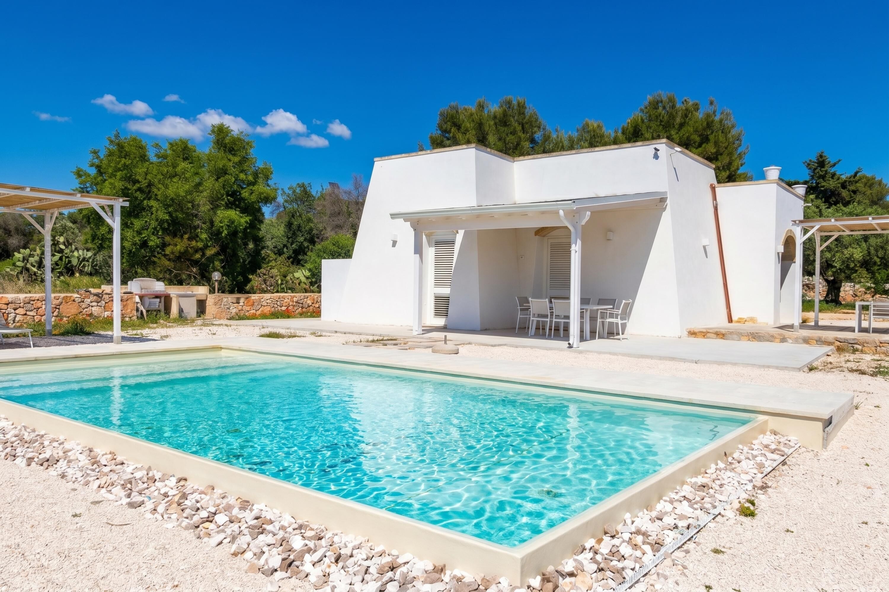 Familjevilla - flera sovrum (Villa Pescoluse with Pool and Sea) | Pool | En säsongsöppen utomhuspool