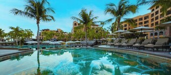 Luxury 1BR Penthouse Retreat with Golf & Ocean Views in Loreto