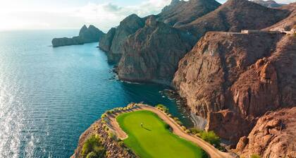 Luxury 1BR Penthouse Retreat with Golf & Ocean Views in Loreto