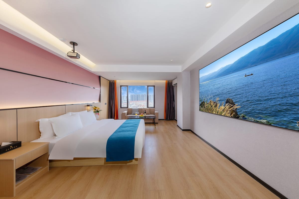 Luxury Double Room, City View