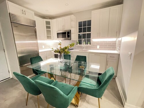 Prime Luxury with Balcony Wood Fireplace