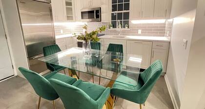 Prime Luxury with Balcony Wood Fireplace