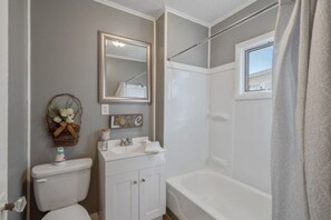 ビデ、タオル、石鹸、トイレットペーパー