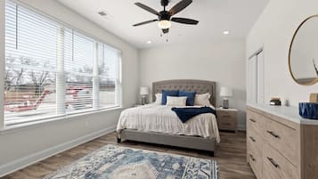 2 chambres, fer et planche à repasser, Wi-Fi, draps fournis