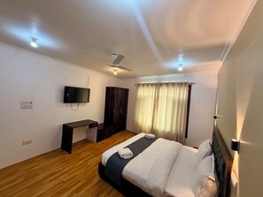 Deluxe Room, Mountain View | Free WiFi - Hotel Alif Stay (Srinagar)