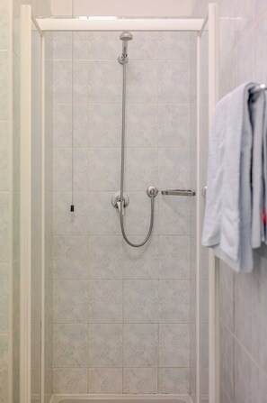 Apartment | Bathroom