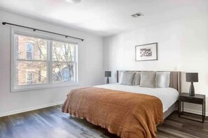 3 chambres, fer et planche à repasser, Wi-Fi gratuit, draps fournis