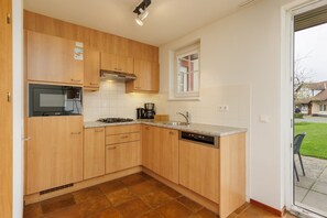 冷��蔵庫、電子レンジ、コンロ、食器洗い機