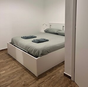 1 sovrum, strykjärn/strykbräda, wi-fi och sängkläder