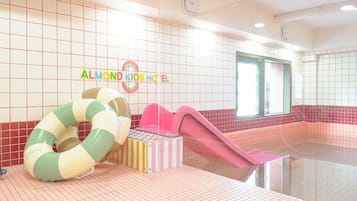 Innen-Kinderspielplatz