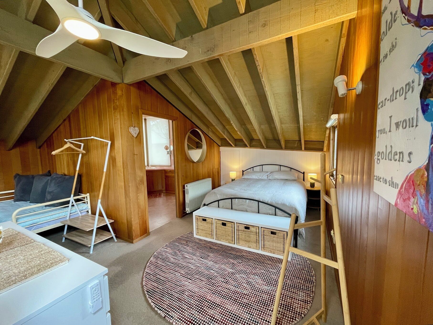 3 bedrooms, desk, free WiFi, bed sheets