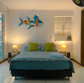 1 bedroom, bed sheets