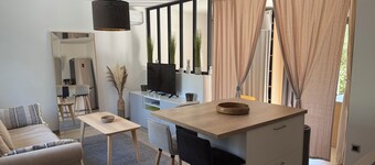 Studio le secret de la garrigue with swimming pool - A relaxing interlude