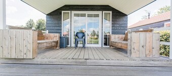 Glamping med veranda over vand