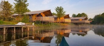 Lakeside Escape for Groups