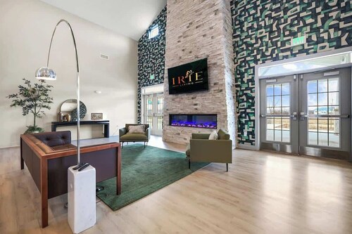 IRIE Living, Replenish Kg 2Bd+Gym+Pool!