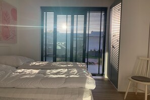 4 bedrooms, travel cot, free WiFi