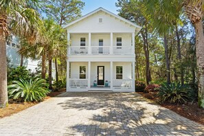 Exterior - Near Inlet Beach Access&Lake Powell, Pool, Patio Lounge | G'Day 30A by AvantStay (Inlet Beach)