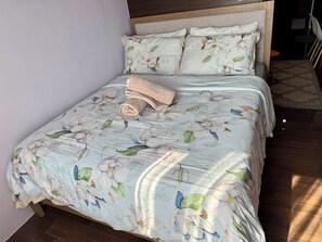 1 chambre, fer et planche à repasser, Wi-Fi, draps fournis