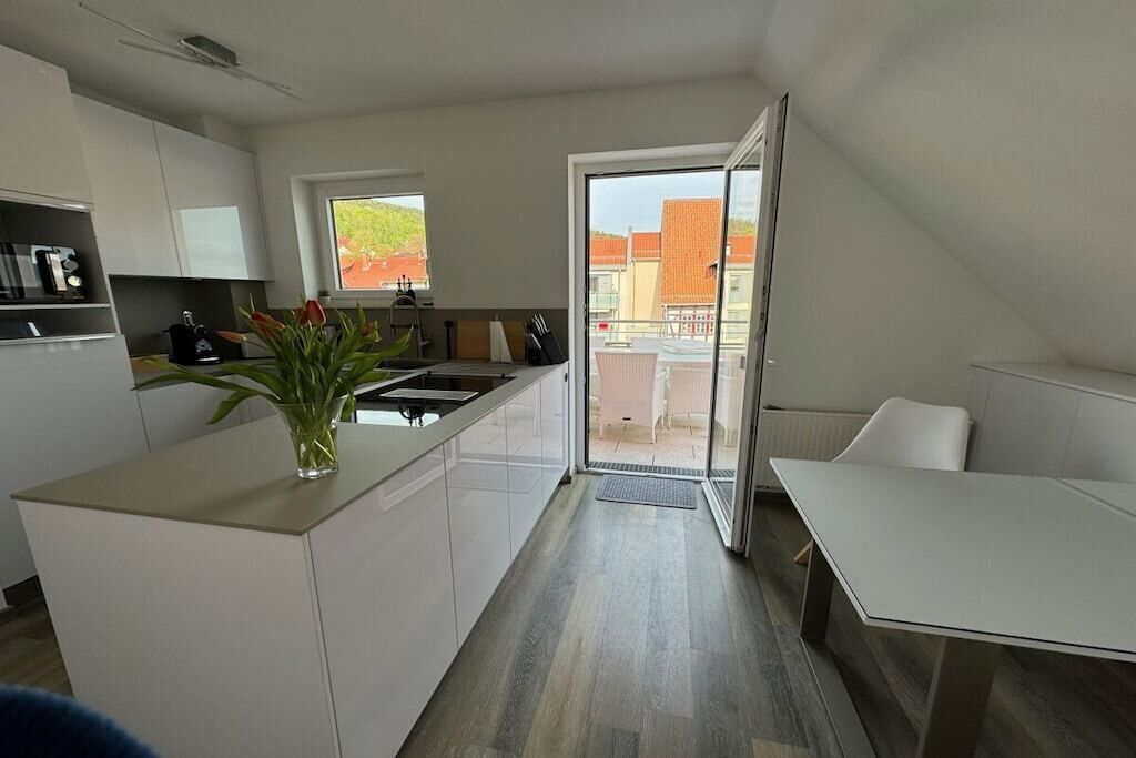 Refrigerador, microondas, parrilla de estufa y lavavajillas 