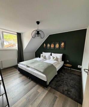 3 Schlafzimmer, Bügeleisen/Bügelbrett, Internetzugang, Bettwäsche