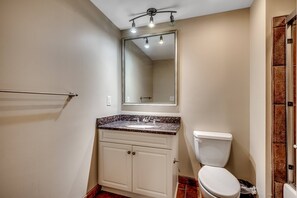 Unclassified image, 4 of 35, button