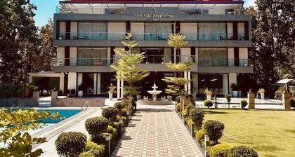 The Green Icon Resort