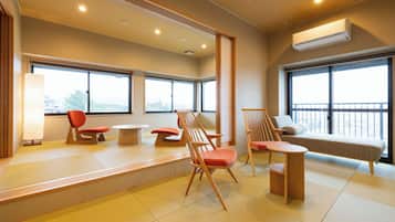 Suite de lujo, vista a la ciudad | 1 habitación, caja de seguridad en la habitación y wifi gratis