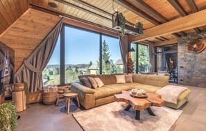 Smart TV, fireplace, foosball - Amazing home in Ravna Gora with sauna (Ravna Gora)