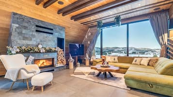 Smart TV, fireplace, foosball