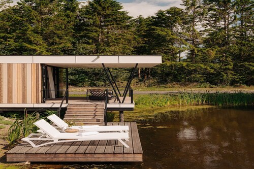 Water Lodge in Netherlands with Terrace Access