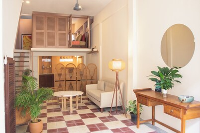Artsy Cocoon 1-bedroom Khmer-Deco loft in Central Phnom Penh