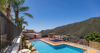 Stunning apartment in Albuñol with WiFi