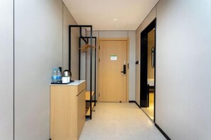 Room - GreenTree Inn Express Hotel (Shanghai Songjiang Sijing Subway Station) (Shanghai)