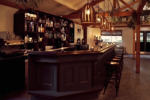 Bar (en la propiedad)