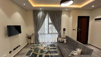 Deluxe Studio Suite | Living area