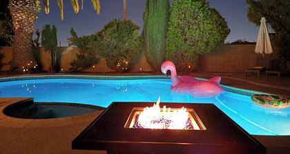 Entire 4 LG Queen BED with large Pool, patio, BBQ, Firepit good for Summer!!