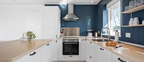 Kühlschrank, Ofen, Herdplatte, Geschirrspüler