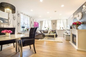 Smart-tv en een open haard