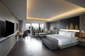 Premium bedding, down comforters, Select Comfort beds, in-room safe - Amaranta Prambanan Yogyakarta (Prambanan)