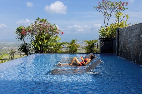 3 outdoor pools