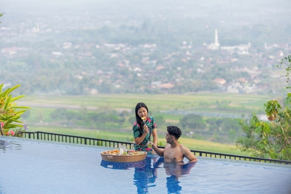 3 outdoor pools