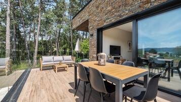Apartment, 2 Bedrooms, Sea View, Tower | Terrace/patio