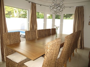 Dining room - Luxury Villa With Private Pool Walking Distance to Beach and Marina! (Loulé)