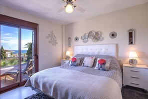 4 bedrooms - Marvelous Villa Asturia in Marbella (Marbella)