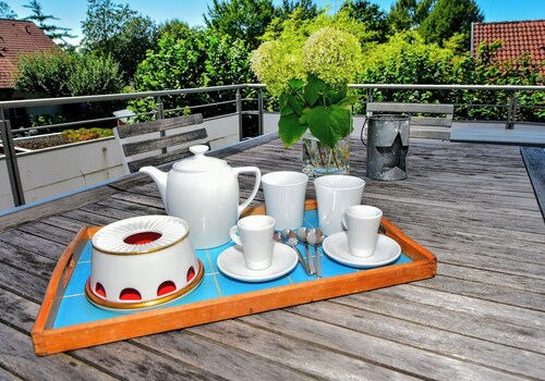 Holiday Home 'Kunterbunt' with Private Terrace, Shared Garden and Wi-Fi