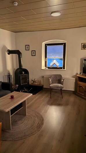 Télévision, chaîne hi-fi